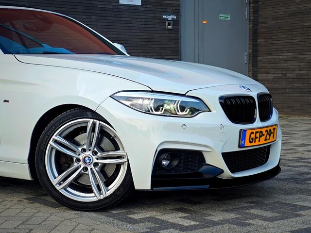 BMW 2-SERIE 230I HIGH EXECUTIVE