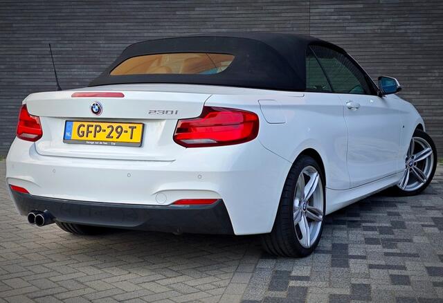 BMW 2-SERIE 230I HIGH EXECUTIVE