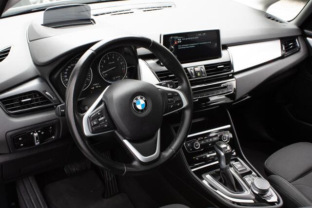 BMW 2-SERIE Active Tourer 225xe iPerformance Centennial Executive Panoramadak/ Sportstoelen/ Head up/ Professional navigatie/ Pdc/ Full led
