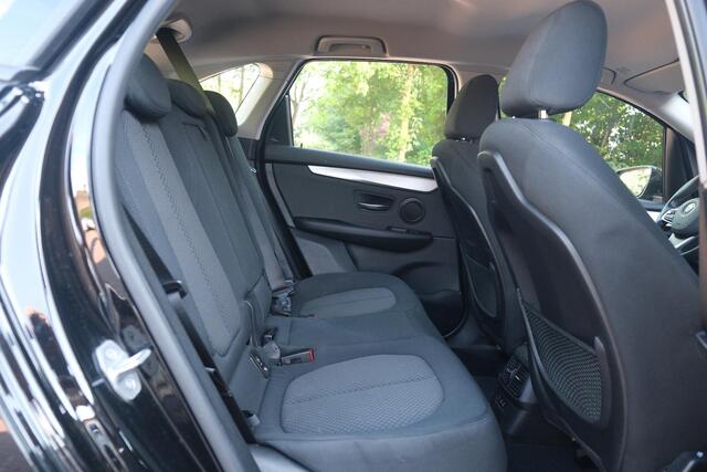 BMW 2-SERIE 225xe iPerformance Active Tourer Executive | Navi | Climate | Cruise | Elektrisch Achterklep | Camera | PDC