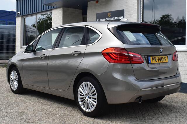 BMW 2-SERIE Active Tourer 218i High Executive | Head Up | Leder | Navi | Stoelverwarming