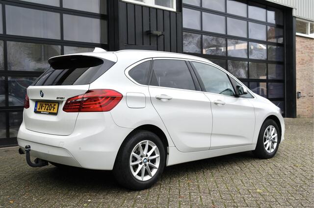 BMW 2-SERIE Active Tourer 218i Essential | NL-Auto | Cruise | Trekhaak | Navi