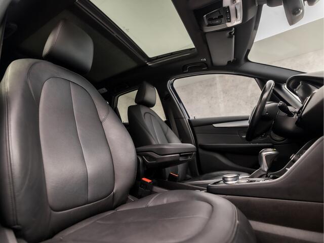 BMW 2-SERIE Active Tourer 225xe iPerformance M Sport High Executive 225Pk Automaat (PANORAMADAK, GROOT NAVI, HEAD-UP DISPLAY, MEMORY SEATS, ADAPTIVE CRUISE, LEDER, HARMAN/KARDON, TREKHAAK, CAMERA, STOELVERWARMING, NIEUWSTAAT)