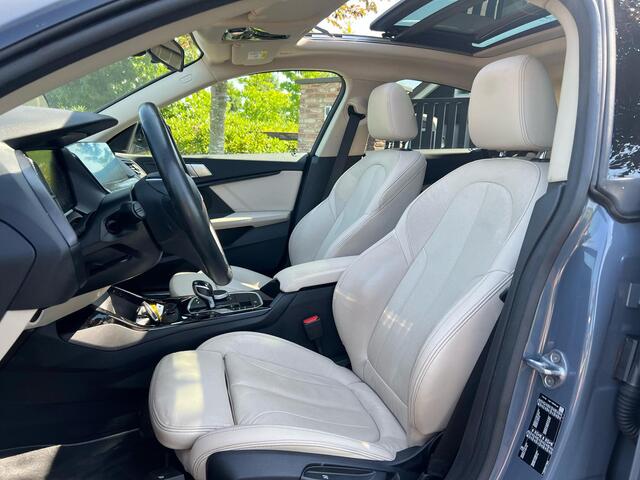 BMW 2-SERIE Gran Coupé 218i High Executive Edition | Panoramadak | Lederen Bekleding | Led koplampen | NL-Auto |