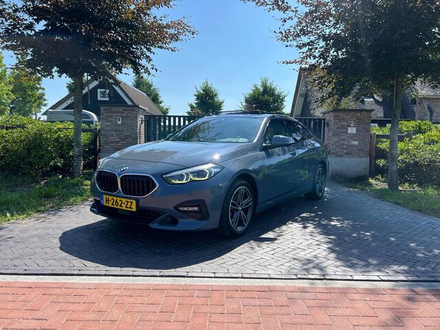 BMW 2-SERIE Gran Coupé 218i High Executive Edition | Panoramadak | Lederen Bekleding | Led koplampen | NL-Auto |