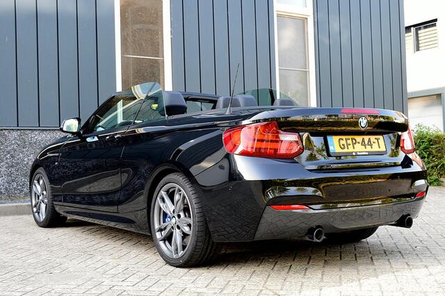 BMW 2-SERIE Cabrio M240i xDrive High Executive Rijklaarprijs-Garantie Navigatie Led Leder Camera 1e Eigenaar