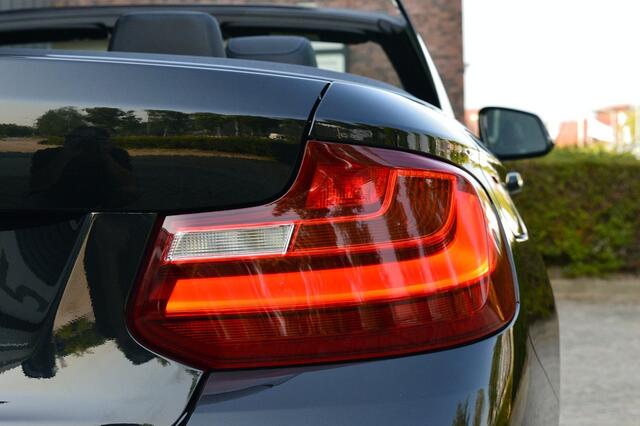 BMW 2-SERIE Cabrio M240i xDrive High Executive Rijklaarprijs-Garantie Navigatie Led Leder Camera 1e Eigenaar