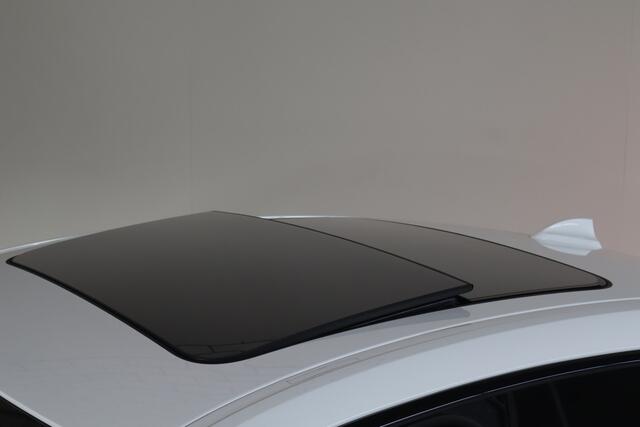 BMW 2-SERIE Gran Coupé 218i M-Sport Introduction Edition NL-Auto!! Panoramadak I Apple