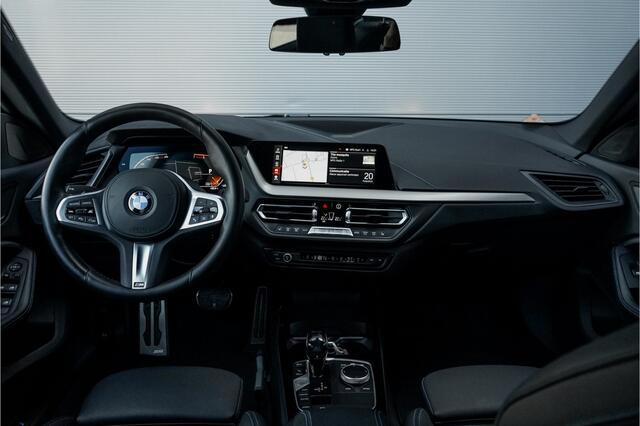 BMW 2-SERIE Gran Coupé 218i M-Sport HUD Trekhaak Stoelverw 18"