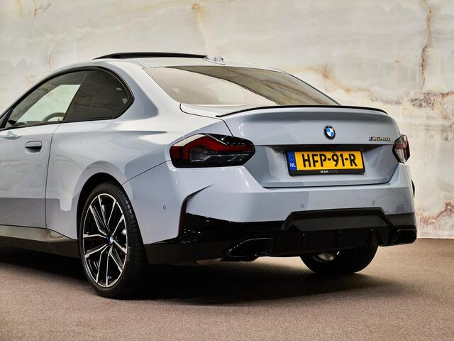 BMW 2-SERIE Coupé M240i xDrive, M Stoelen, 19", tr.haak, schuifdak, H/K, HUD, memory, privacy, NP110k