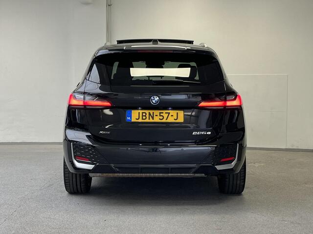 BMW 2-SERIE Active Tourer 225e xDrive M-sport | PANO | 360 CAMERA | HEAD-UP |