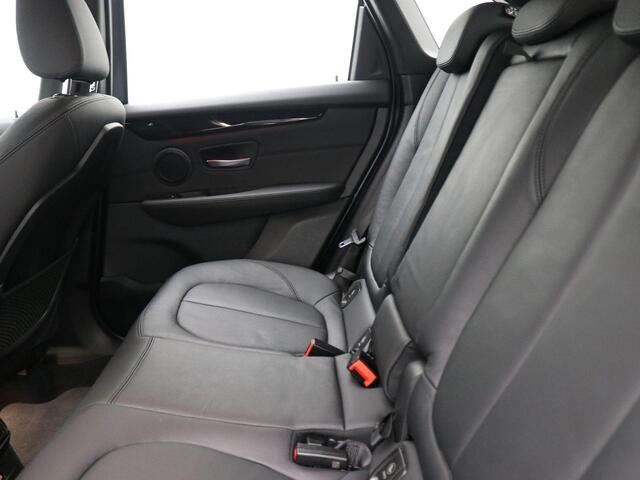 BMW 2-SERIE Active Tourer 225xe iPerformance High Executive / Trekhaak / Full LED / Cruise Control / Navigatie / Parkeersensoren Voor & Achter / LMV / Memory Bestuurdersstoel /