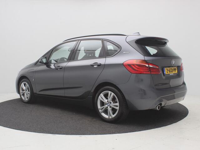 BMW 2-SERIE Active Tourer 225xe iPerformance High Executive / Trekhaak / Full LED / Cruise Control / Navigatie / Parkeersensoren Voor & Achter / LMV / Memory Bestuurdersstoel /