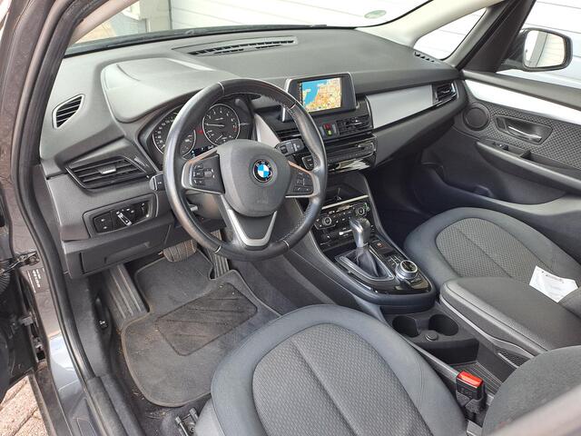 BMW 2-SERIE Active Tourer 218i Centennial High Executive Stoelverwarming, Cruis control, Navi, Automaat,