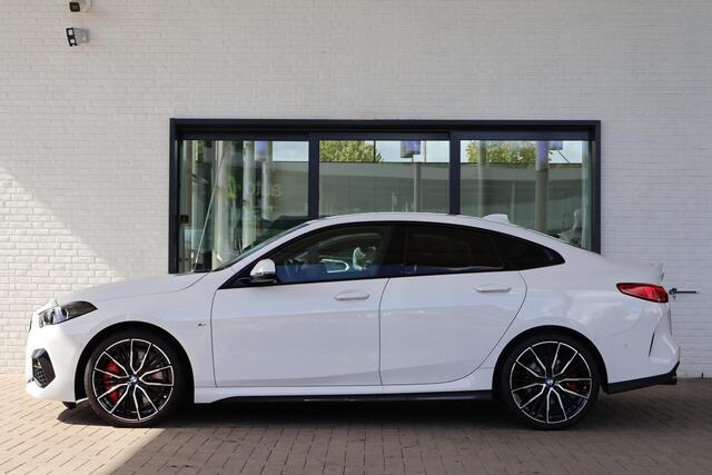 BMW 2-SERIE Gran Coupé 218i High Executive | M Sport | Harman Kardon | Voorstoelen Verwarmd