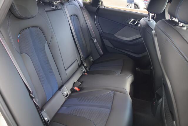 BMW 2-SERIE Gran Coupé 218i High Executive | M Sport | Harman Kardon | Voorstoelen Verwarmd