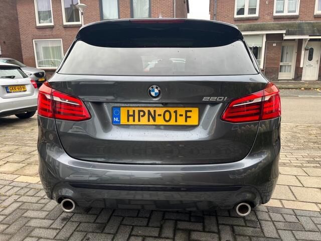 BMW 2-SERIE 220I