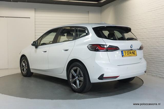 BMW 2-SERIE Active Tourer 218i Steptronic | Curved screen | Head Up | LED | Carplay