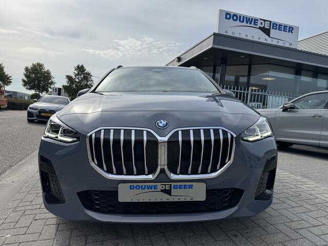 BMW 2-SERIE Active Tourer 225e xDrive M Sport Pano-Dak | Harman Kardon | HUD | Camera |
