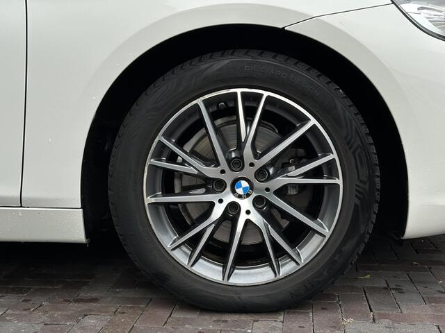 BMW 2-SERIE Active Tourer 220i M Sport Panoramadak LED Cruise Clima Stoelverw.