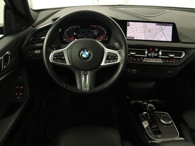BMW 2-SERIE 218i High Executive | Panoramadak | Sport Line | Leder | Harman/Kardon | Adaptive cruise | Stuurverwarming | Carplay | Camera | Navigatie | Full LED | Park Assist | Sportstoelen | Live Cockpit