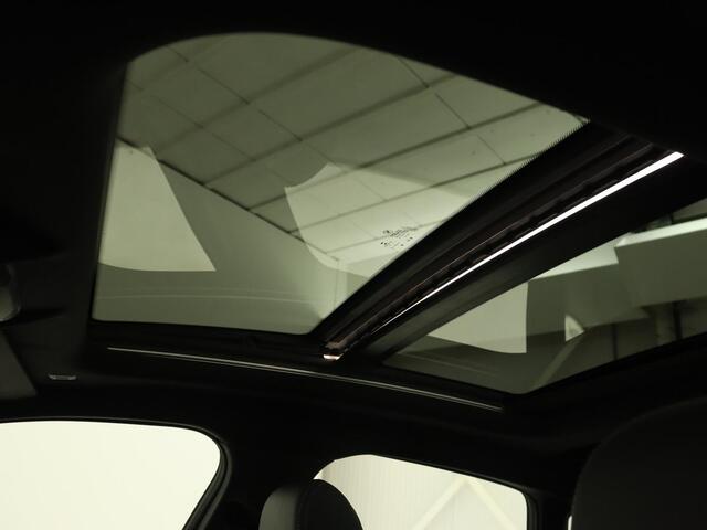 BMW 2-SERIE 218i High Executive | Panoramadak | Sport Line | Leder | Harman/Kardon | Adaptive cruise | Stuurverwarming | Carplay | Camera | Navigatie | Full LED | Park Assist | Sportstoelen | Live Cockpit