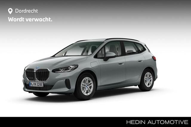 BMW 2-SERIE Active Tourer 225e xDrive | Head-Up | Comfort Acces| Voorbereiding Driving Assistant Plus | Stoelverwarming | Parking assistant plus