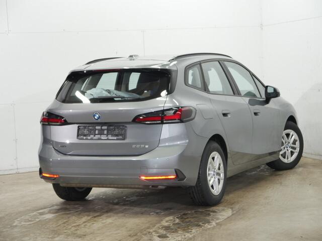 BMW 2-SERIE Active Tourer 225e xDrive | Head-Up | Comfort Acces| Voorbereiding Driving Assistant Plus | Stoelverwarming | Parking assistant plus