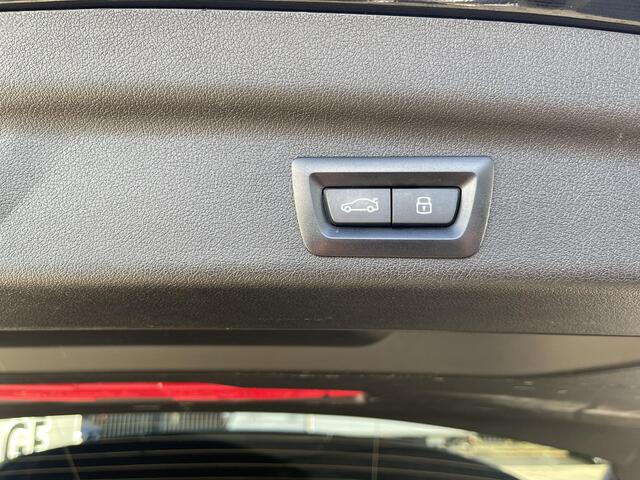 BMW 2-SERIE Active Tourer 225e xDrive M Sport 19"/Leder/Panoramadak/Stoel + stuurverwarming/Harman Kardon/360 camera/Head-up/Dodehoek/Keyless