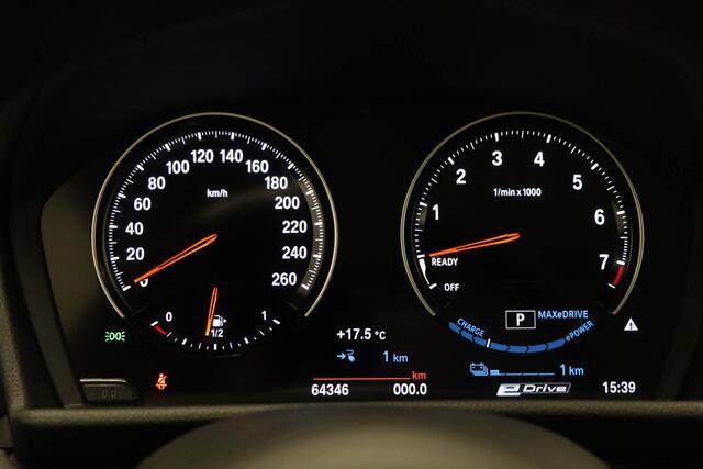 BMW 2-SERIE Active Tourer 225xe M-Sport iPerformance High Executive | AUDIO MEDIA- PACK | PANORAMADAK | DAB | CAMERA | 18"