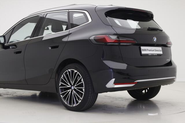 BMW 2-SERIE Active Tourer 218i Luxury Line | 19" | Camera | Elek. Verst. Stoelen | Trekhaak | Panorama