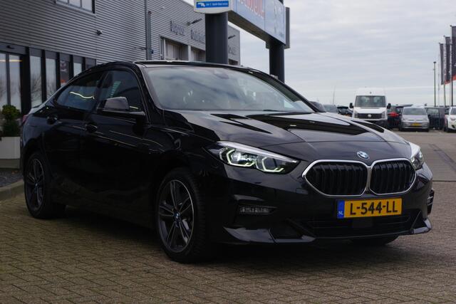BMW 2-SERIE Gran Coupé 218i Automaat Sport Line Business Edition, LED, Sportstoelen, Cruise Control, Carplay, Camera