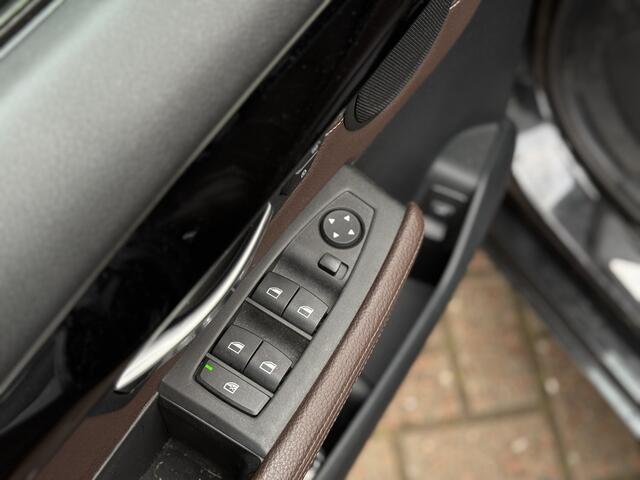 BMW 2-SERIE Active Tourer 218i High Executive Edition | Stoelverwarming | PDC V+A | Navigatie | Cruise | Trekhaak | Ndl Auto | RIJKLAARPRIJS INCL 12 MAANDEN GARANTIE EN BEURT