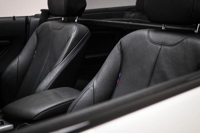 BMW 2-SERIE Cabrio M240i Executive | COMFORT / SAFETY- PACK | LEDER | STUURVERWARMING
