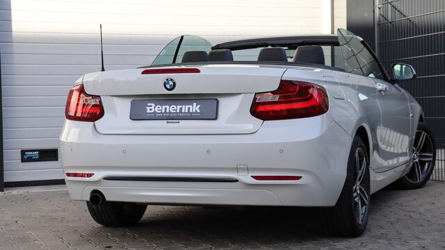 BMW 2-SERIE Cabrio 218i Executive Sport-Line | Leder | Stoelverwarming | LED Koplampen | 17 Inch