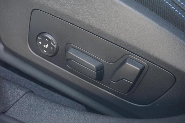 BMW 2-SERIE Gran Coupé 220 M Sportpakket Pro 19'' / Panoramadak / Elektrisch verstelbare stoelen / Head-Up Display / Harman Kardon / Trekhaak