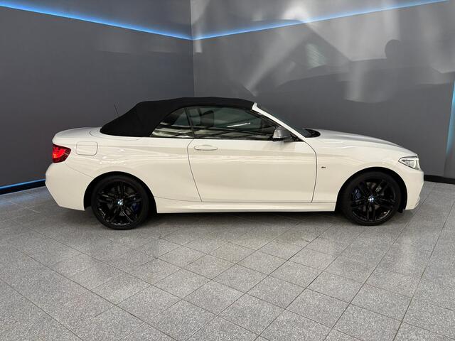 BMW 2-SERIE Cabrio M240i Centennial Executive