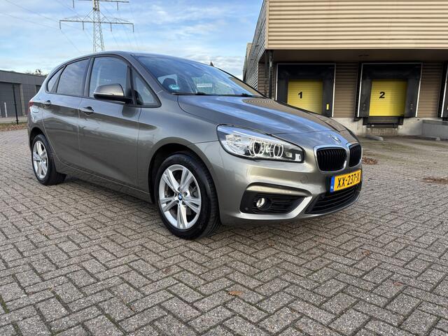 BMW 2-SERIE Active Tourer 218i Executive Automaat [ fm navi,ecc,lmv,pdc,trekhaak ]