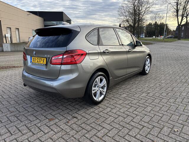 BMW 2-SERIE Active Tourer 218i Executive Automaat [ fm navi,ecc,lmv,pdc,trekhaak ]