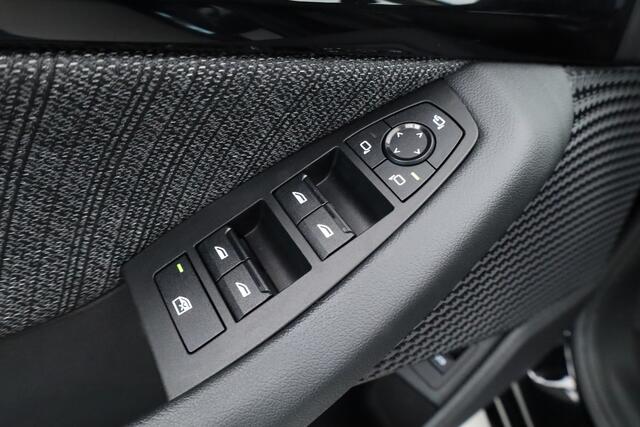 BMW 2-SERIE Active Tourer 220i | Navi | Camera | Stoelverw. | Apple CarPlay | Cruise | 17''