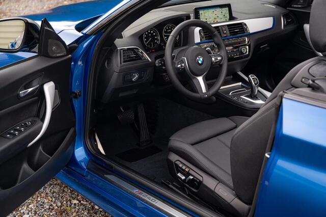 BMW 2-SERIE Cabrio M240i xDrive High Executive 340pk | 1e eig. |