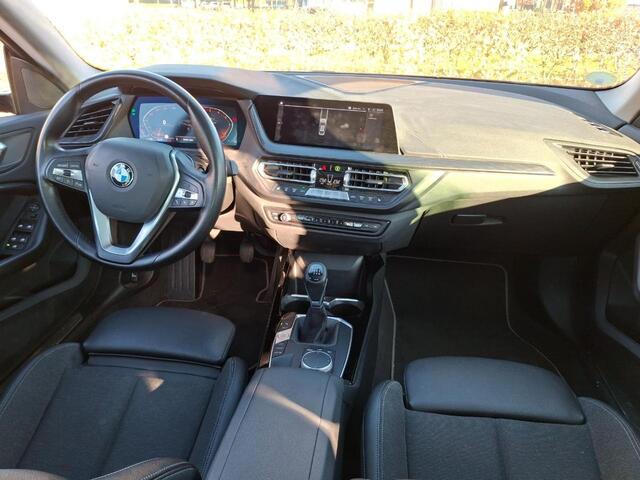 BMW 2-SERIE Gran Coupé 218d Business Ed. | Panorama | Carplay | Live Cockpit |