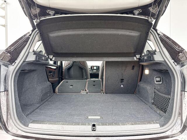 BMW 2-SERIE Active Tourer 218i High Executive Edition 17 Inch / Binnen & Buitenspiegel Automatisch Dimmend / Stoelverwarming / Verschuifbare Achterbank / Led Mistlampen / Led Koplampen / Driving Assistant Plus / Active Cruise Control / Head Up Display / Hifi