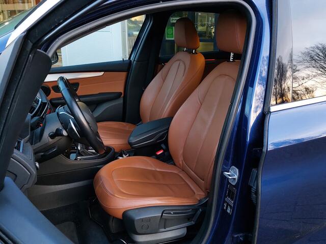 BMW 2-SERIE Active Tourer 220i 192pk Automaat High Executive | Origineel NL | Navi | Clima | Cruise | Leder+Stoelverwarming | Led Koplampen | Keyless Entry | Pdc V+A+Assist+Camera | Trekhaak