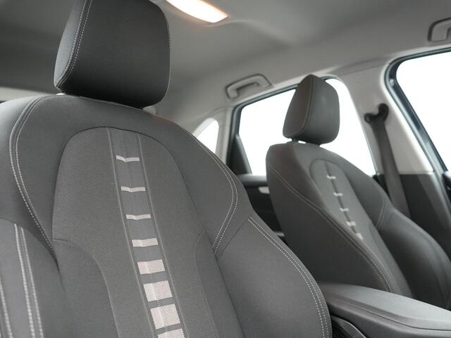 BMW 2-SERIE Active Tourer 218i Executive 141pk Automaat | Trekhaak Afn. | LED Koplampen | Navigatie | DAB | Cruise Control |