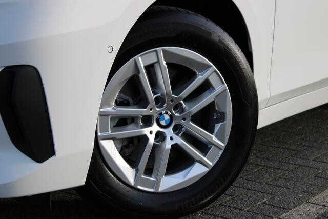 BMW 2-SERIE Active Tourer 218i Automaat / Achteruitrijcamera / DAB