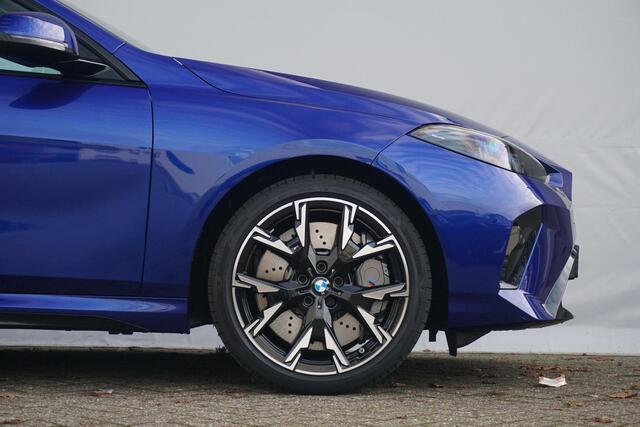 BMW 2-SERIE Gran Coupé 220 M Sportpakket Pro 19'' / Elektrisch Verstelbare Stoelen / Harman Kardon / Driving Assistant Plus