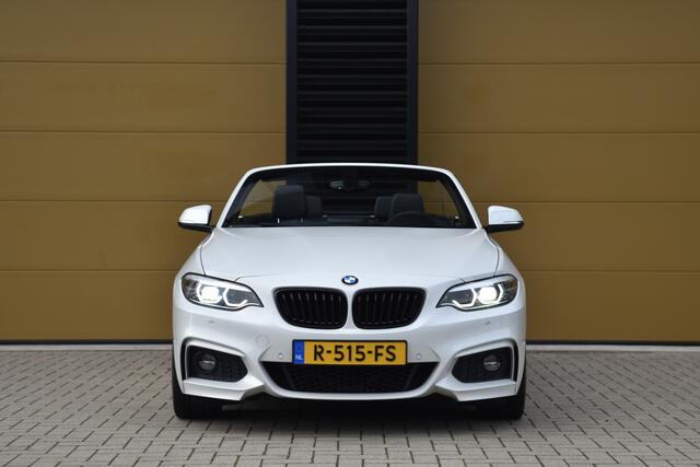 BMW 2-SERIE Cabrio 220i High Executive * M-sportpakket * LCI * Hifi * Adaptief LED *