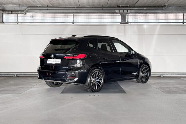 BMW 2-SERIE Active Tourer 225e xDrive | M Sportpakket | Premium Pack | Travel Pack | Trekhaak