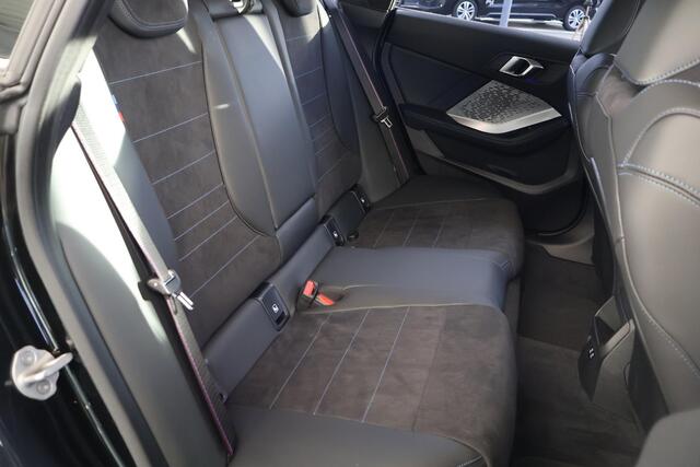 BMW 2-SERIE 220 Gran Coupé | M Sportpakket Pro | Innovation Pack | Panorama Dak